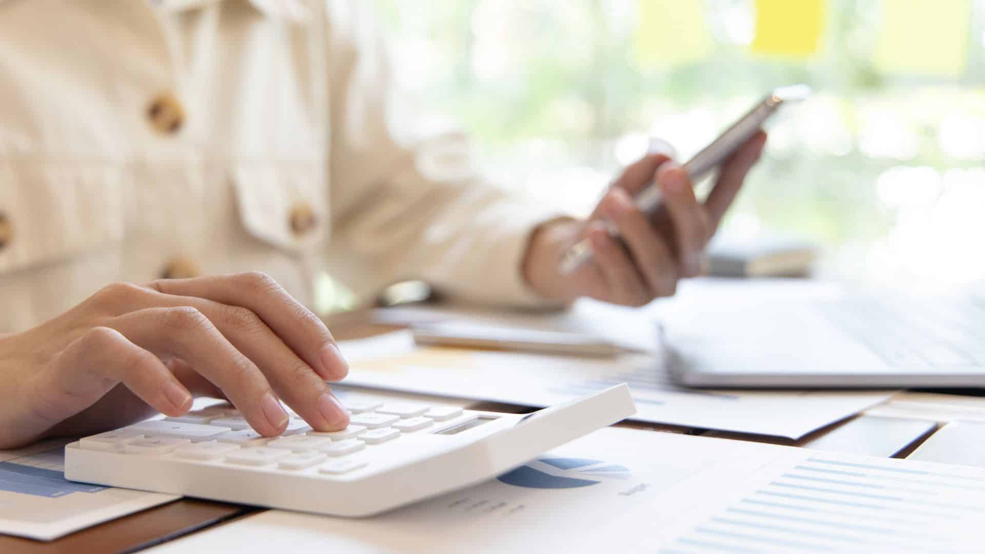Cómo hacer una factura correctamente