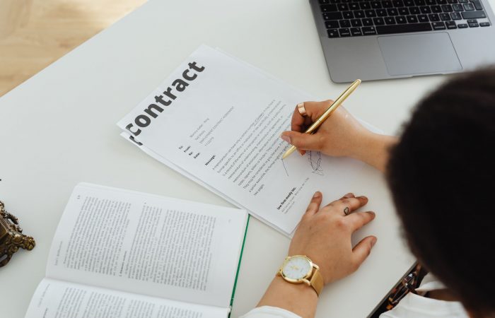 11Contratos de IA generativa